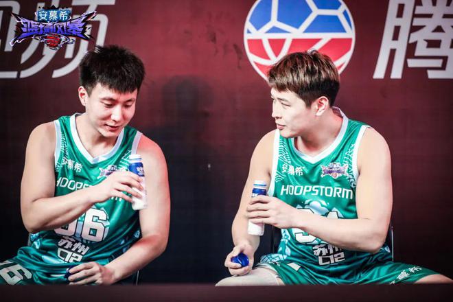 包含青春风云人物崛起,掀起篮球新潮流!的词条 包含青春风云人物崛起,掀起篮球新潮流!的词条