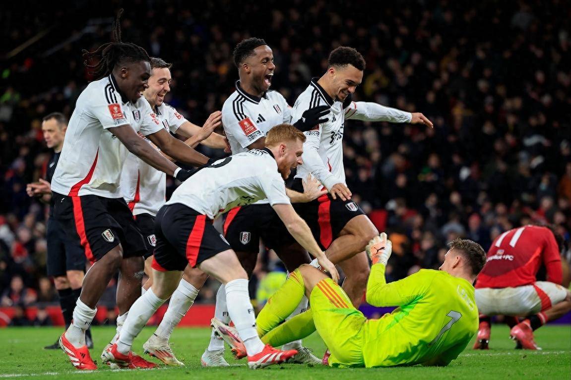 爱游戏网页版-阿贾克斯争议进球，晋级曼联入四强