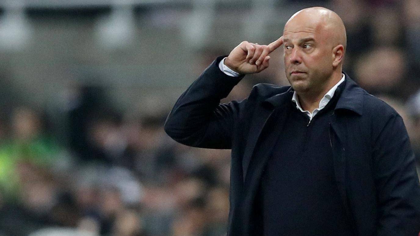 阿森纳惨败曼城,主教练面临困境 阿森纳惨败曼城,主教练面临困境