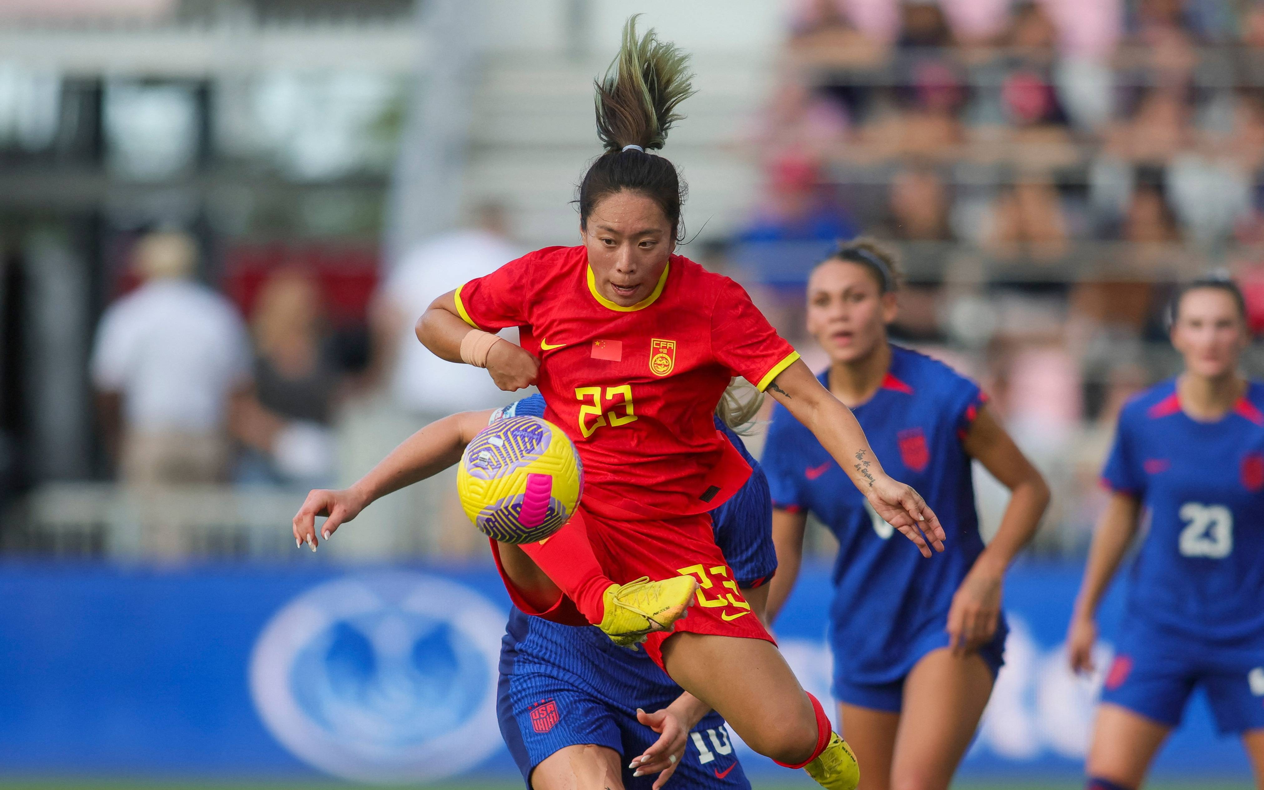 关于女足比赛中,运动员们发挥出色,展现团队合作精神的信息 关于女足比赛中,运动员们发挥出色,展现团队合作精神的信息