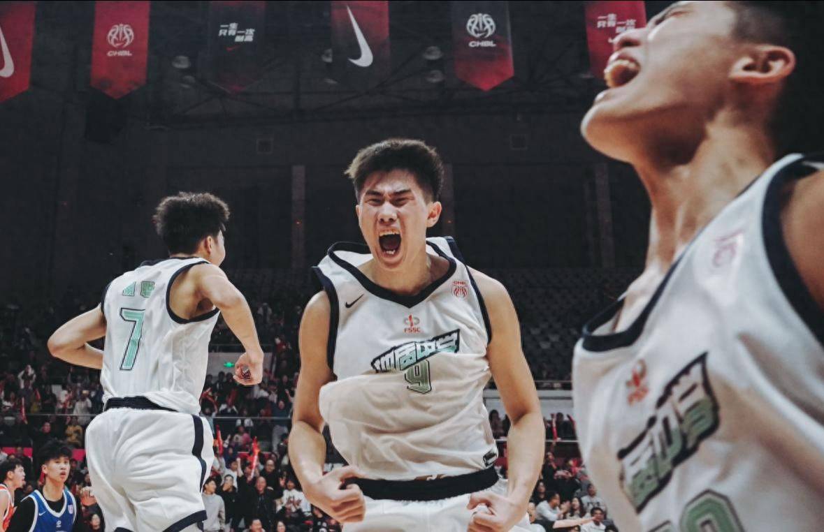 爱游戏官网入口-关于陕西男篮在比赛中展现出战斗力，取得胜利的信息