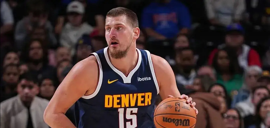 犹他爵士主帅突然辞职，球队陷入动荡