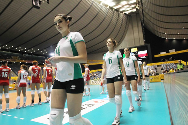 爱游戏官网-包含阿尔及利亚队备战全员上阵，迎接险阻的词条