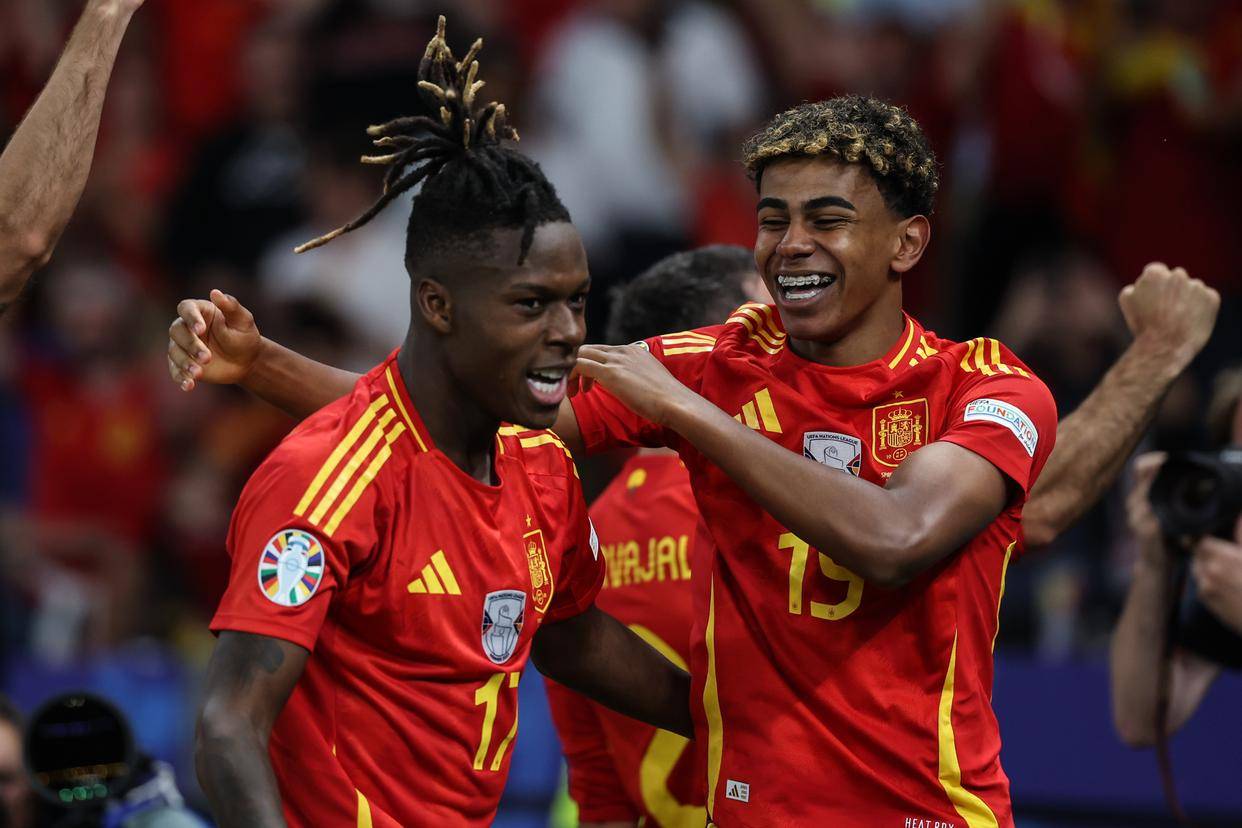 西班牙队在欧预赛中大比分战胜对手 西班牙队在欧预赛中大比分战胜对手