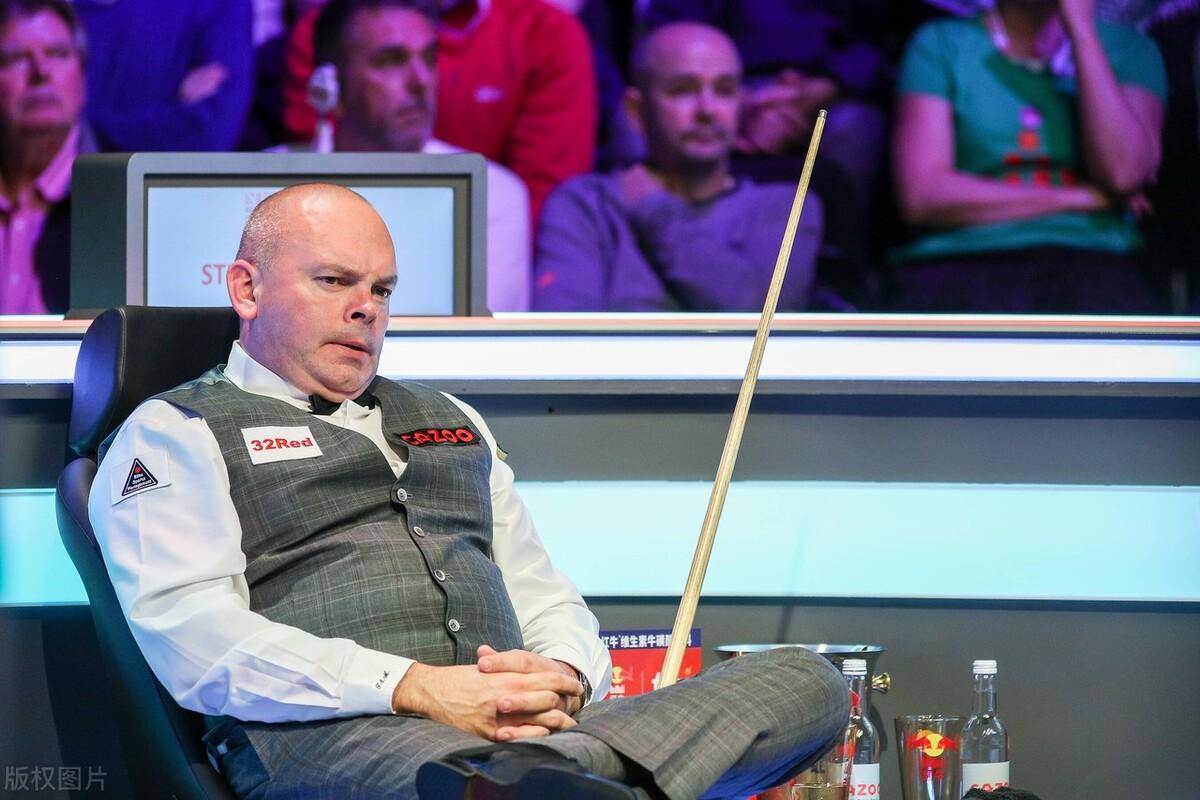 爱游戏官网-瑞恩队在比赛中遭遇对手强势，遗憾失利