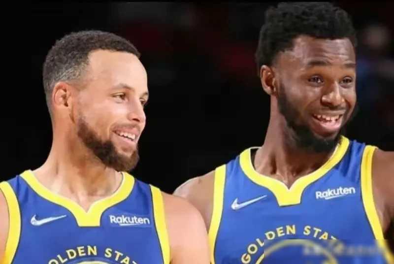 勇士队在比赛中展现出了强大的团队精神 勇士队在比赛中展现出了强大的团队精神