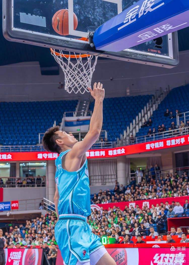 关于辽宁主场大胜,展现实力优势的信息 关于辽宁主场大胜,展现实力优势的信息