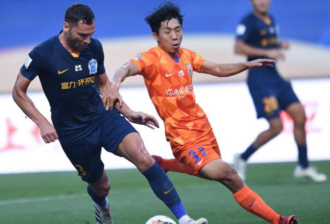 爱游戏app-教练临场策略奏效，球队逆转比赛