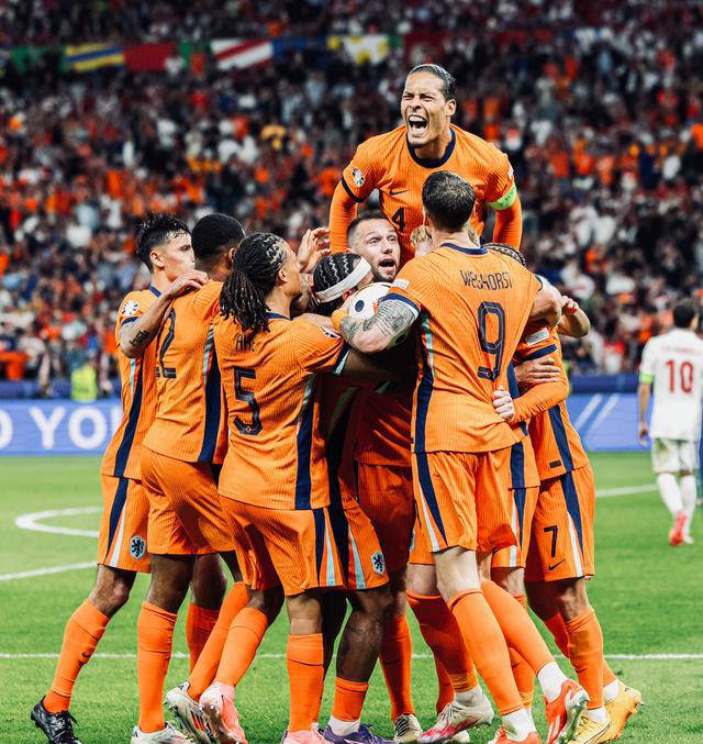 英格兰逆袭荷兰,杀入欧洲杯决赛 英格兰逆袭荷兰,杀入欧洲杯决赛