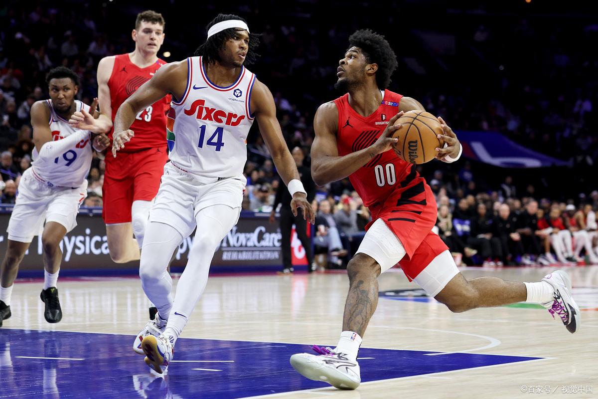 猛龙球员在比赛中手感爆发得分击败对手的简单介绍