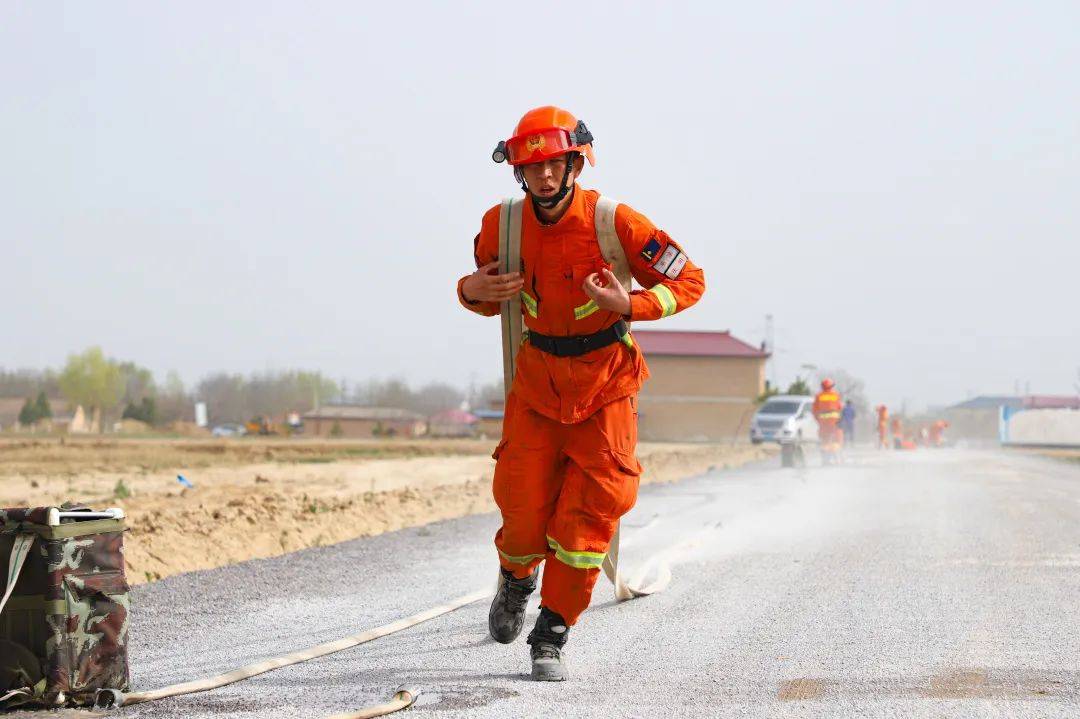 包含备战工作不间断,球队士气正不减的词条 包含备战工作不间断,球队士气正不减的词条