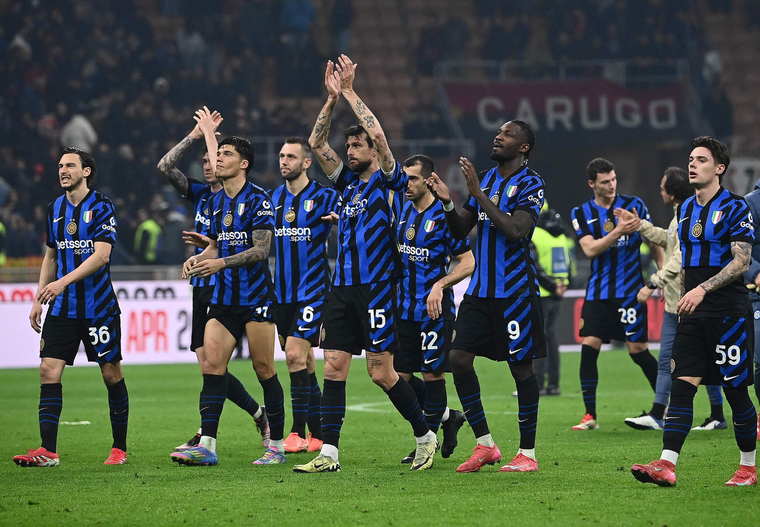 爱游戏亚洲官网-AC米兰后防线连续失误，面临调整