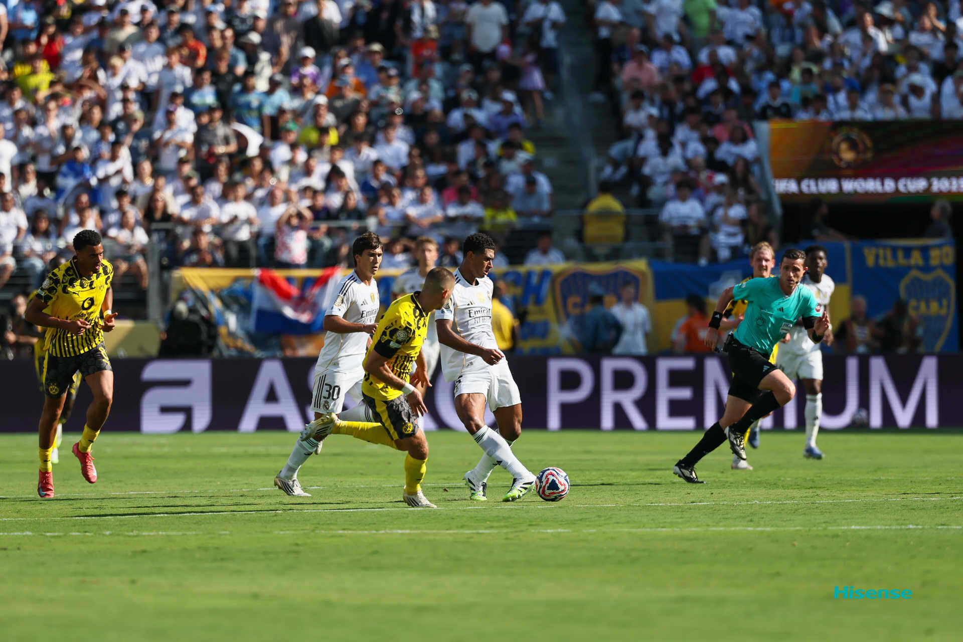 爱游戏官网-西班牙马德里横扫多特赢得球迷喝彩