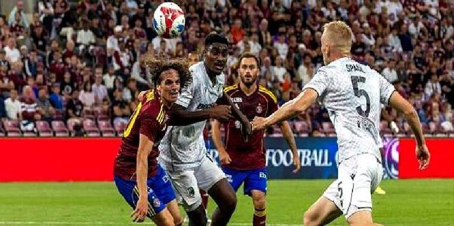 关于顶级足球联赛激烈角逐,悬念丛生的信息 关于顶级足球联赛激烈角逐,悬念丛生的信息