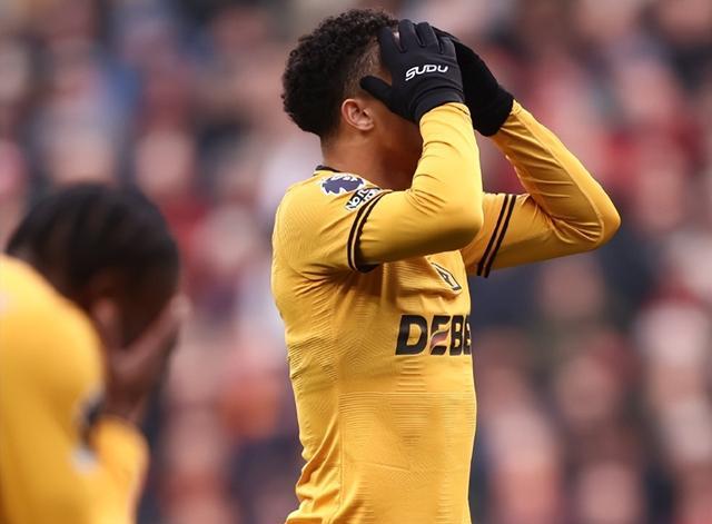 爱游戏-关于利物浦客场完胜狼队稳步向着英超冠军迈进的信息