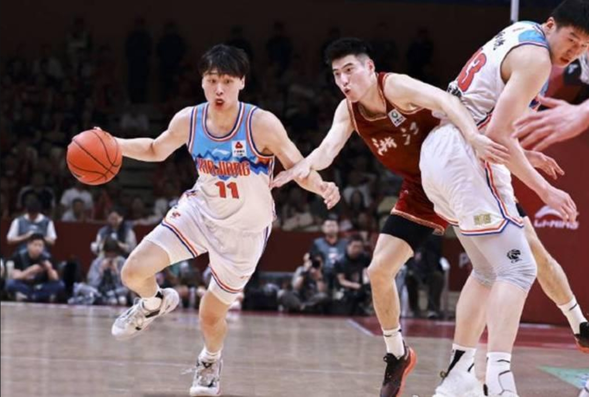 新疆男篮迎战浙江队,主场取得胜利之旅 新疆男篮迎战浙江队,主场取得胜利之旅