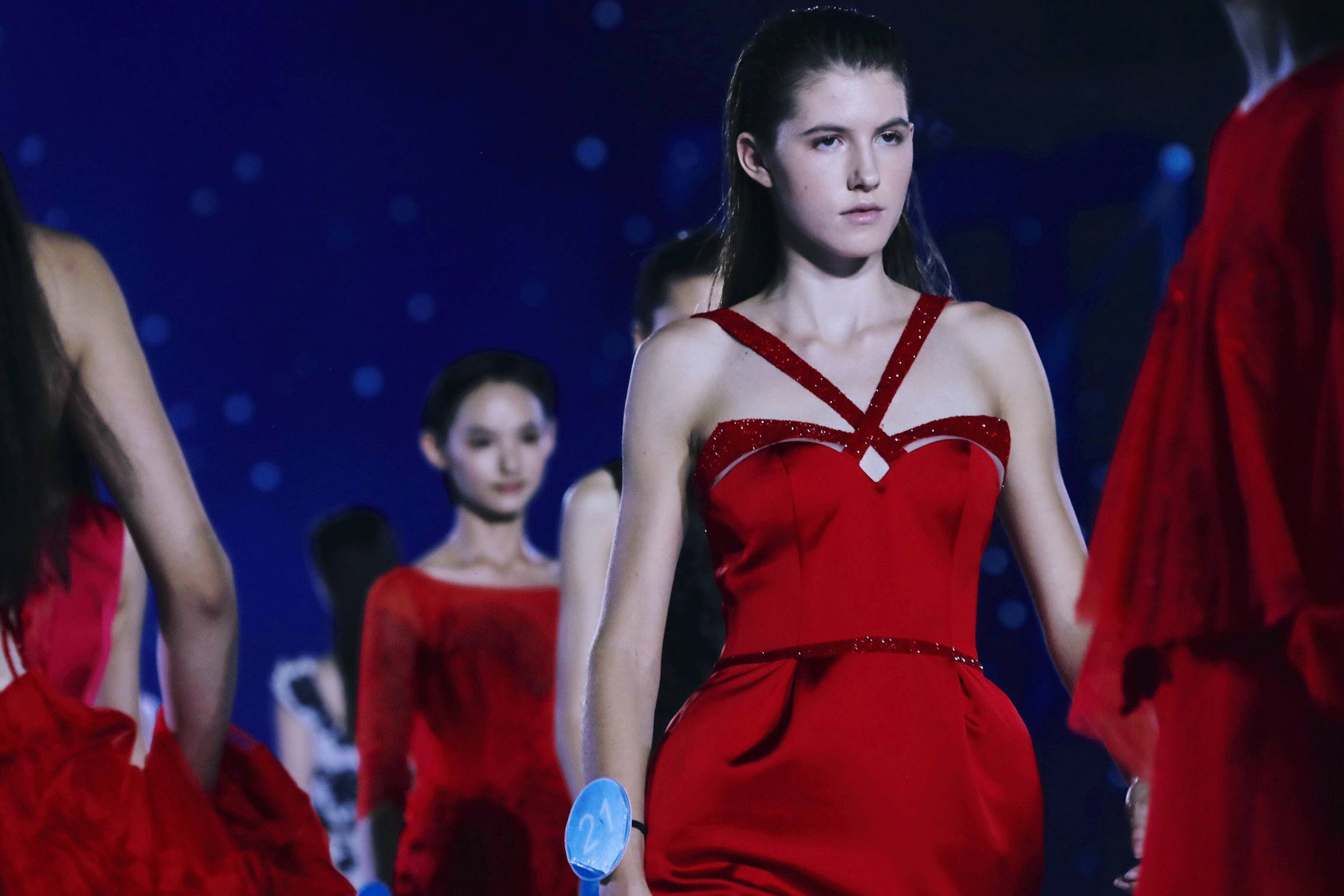 爱游戏官网-包含超级新秀崭露头角，令人对未来充满期待的词条