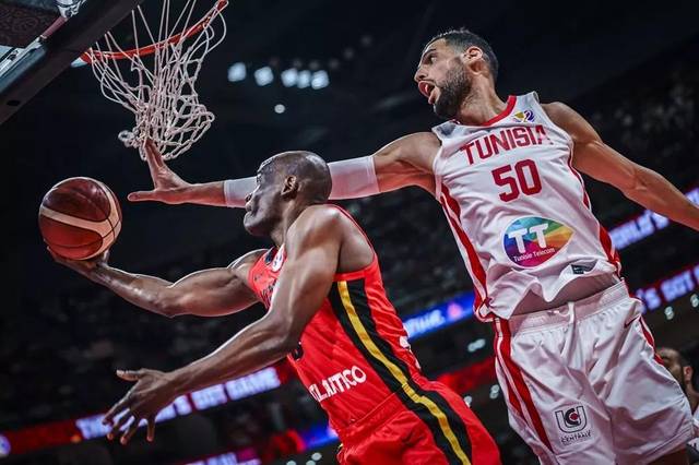 爱游戏官网-西班牙客场大胜塞尔维亚，全取三分