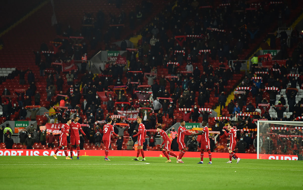 爱游戏官网-曼联客场大胜，成功逆转比赛局势