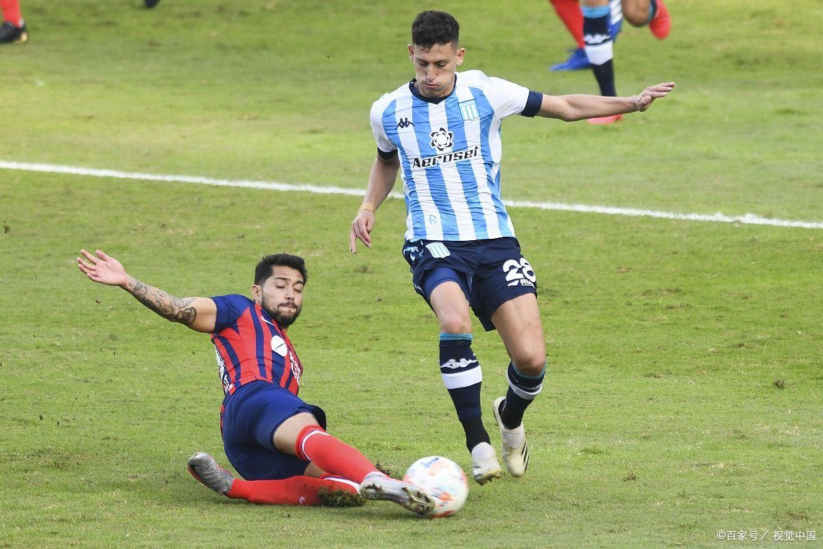 热那亚队取得胜利，展现团队力量的简单介绍