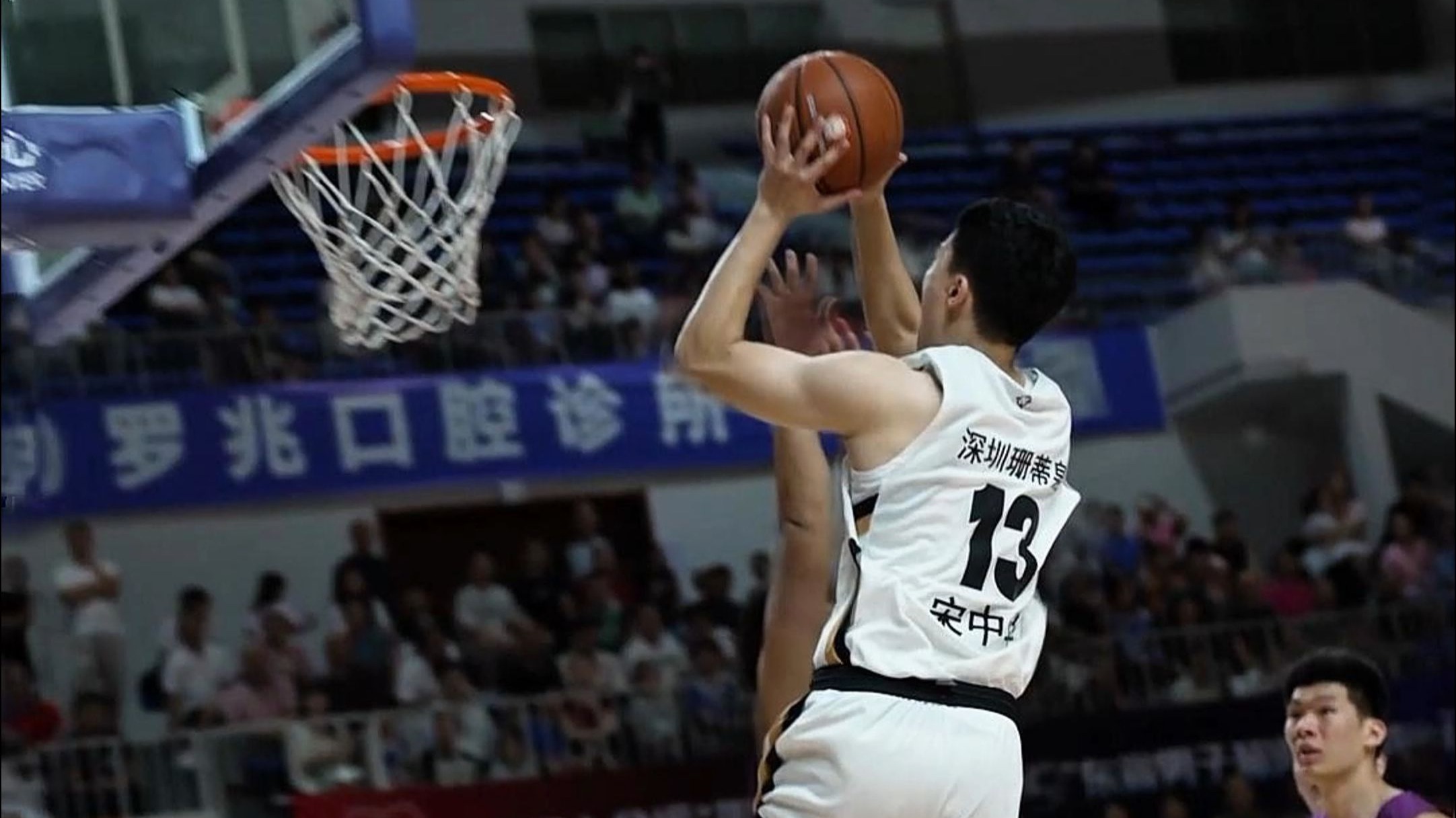 深圳队抢得胜利,顺利晋级赛场下一轮的简单介绍 深圳队抢得胜利,顺利晋级赛场下一轮的简单介绍