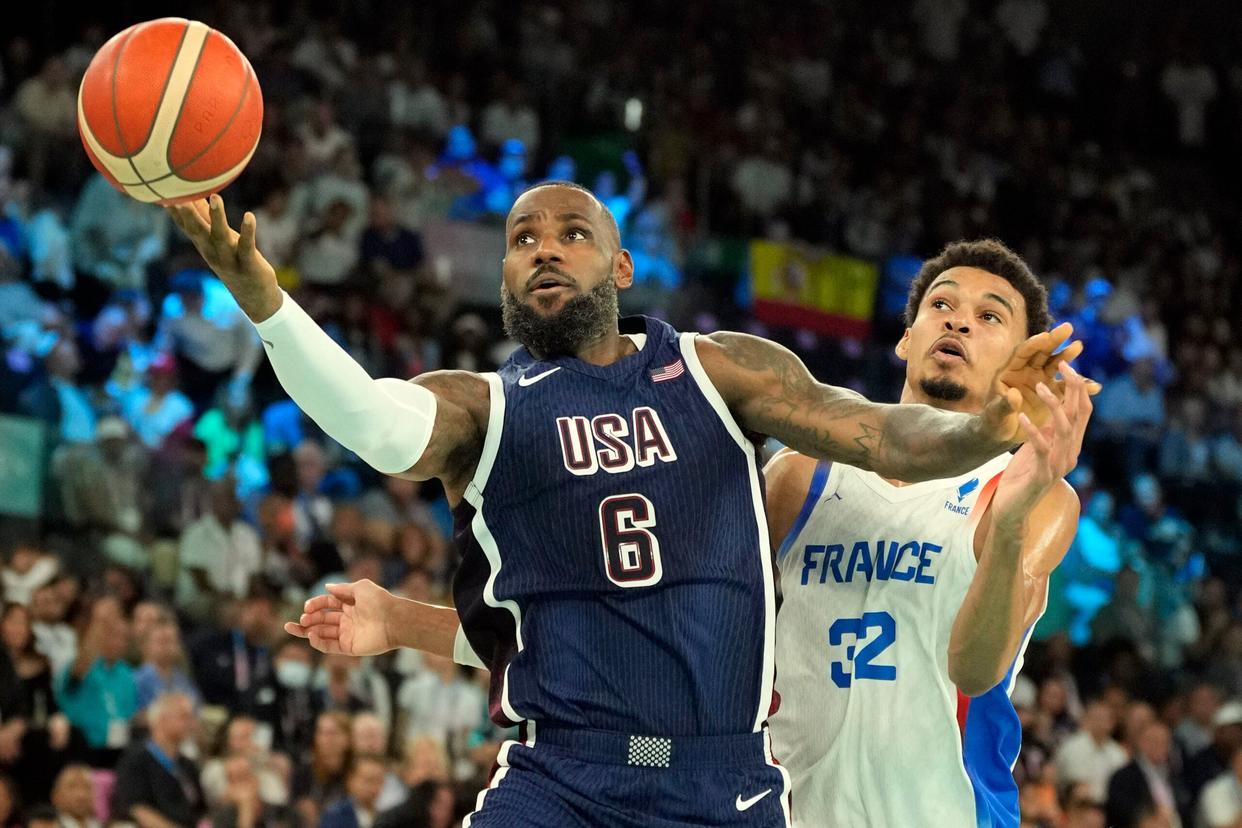 关于篮球明星拼尽全力,实力争夺MVP的信息 关于篮球明星拼尽全力,实力争夺MVP的信息