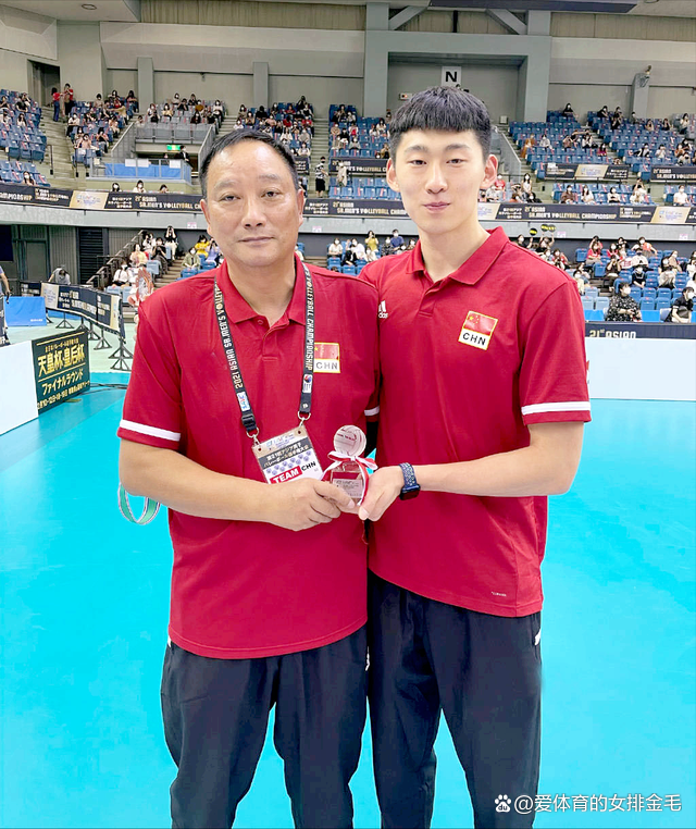 爱游戏官方登录入口-战术调整成功，主教练带队获胜闯进决赛的简单介绍