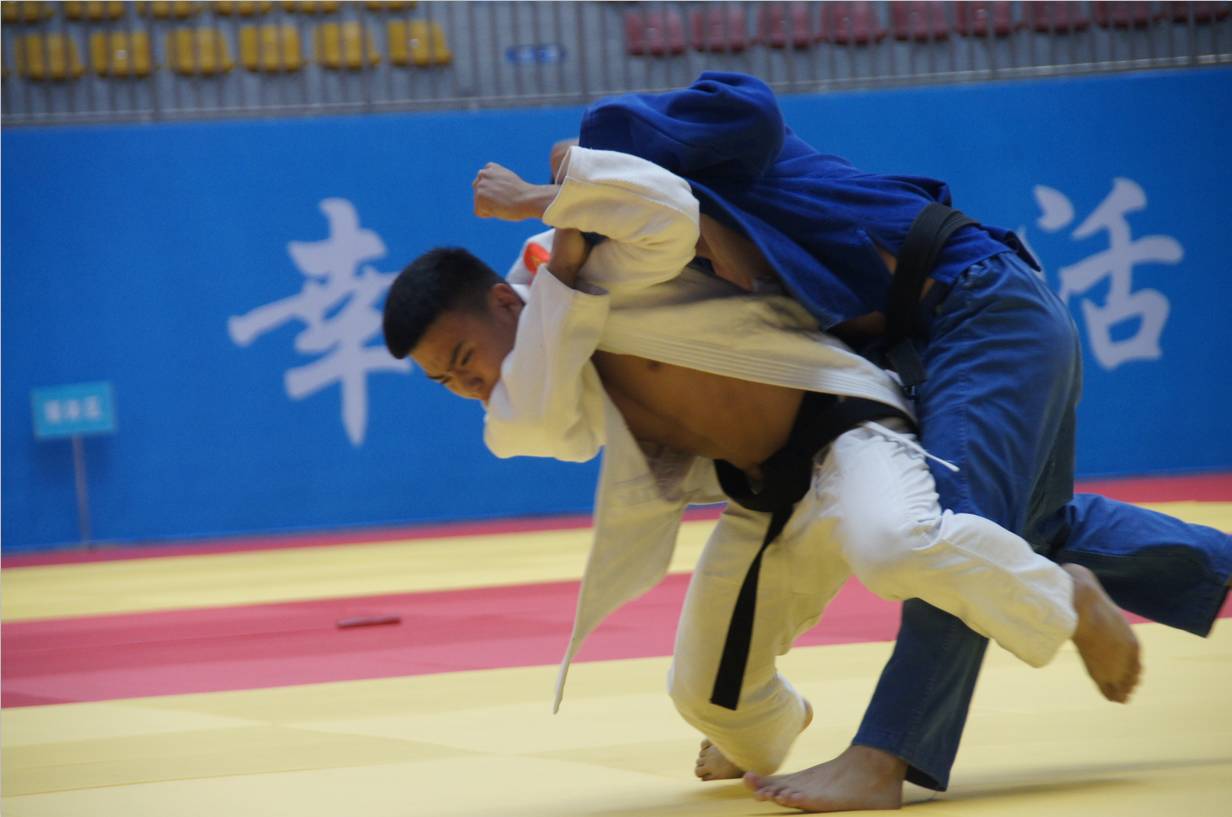 关于柔道比赛强国碰撞,火药味十足的信息 关于柔道比赛强国碰撞,火药味十足的信息