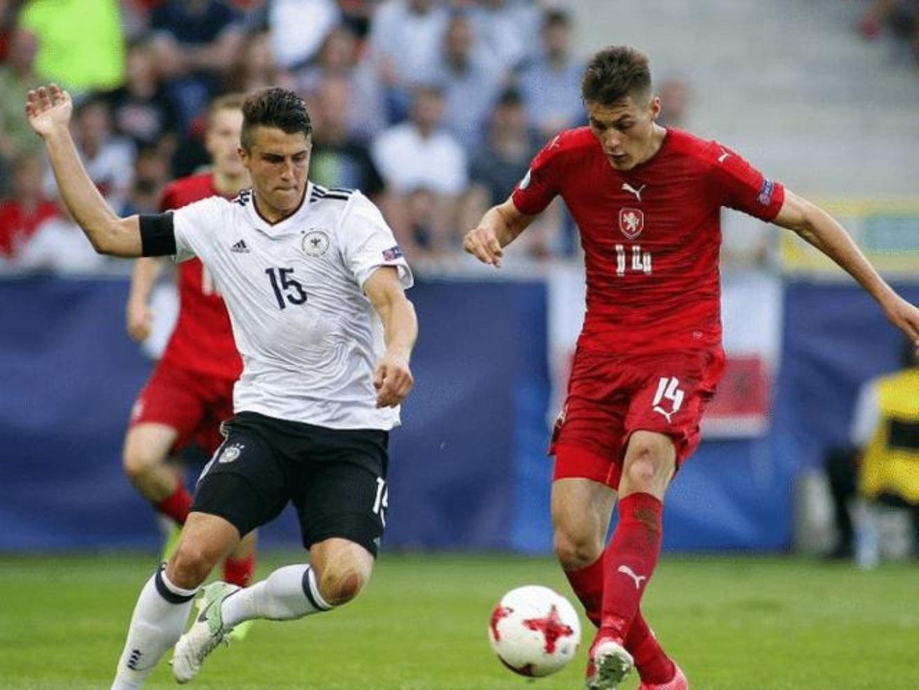 爱游戏入口-关于欧预赛：保加利亚队遭乌克兰大胜，小组出线希望渺茫的信息