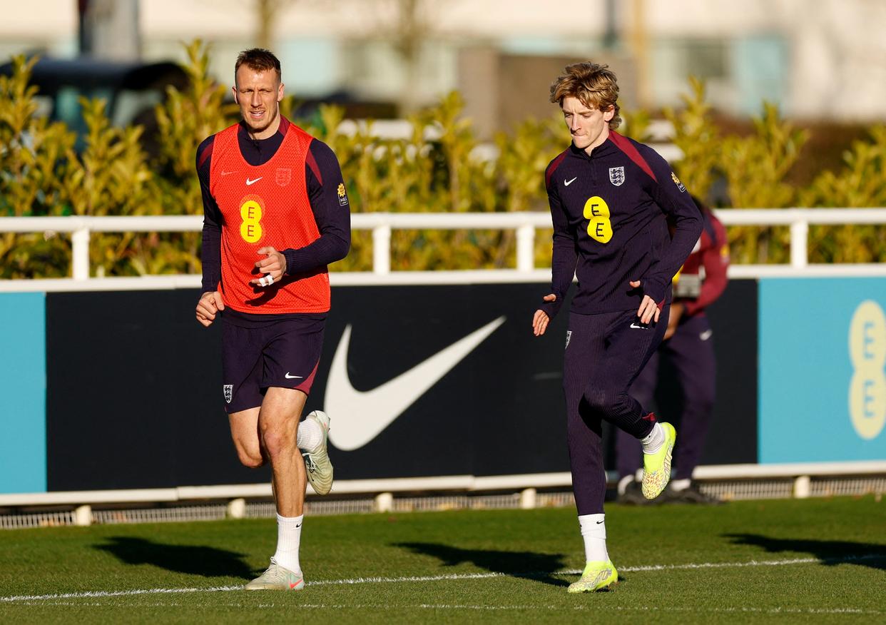 爱游戏体育官网-英格兰国家队后卫在友谊赛中助攻建功的简单介绍