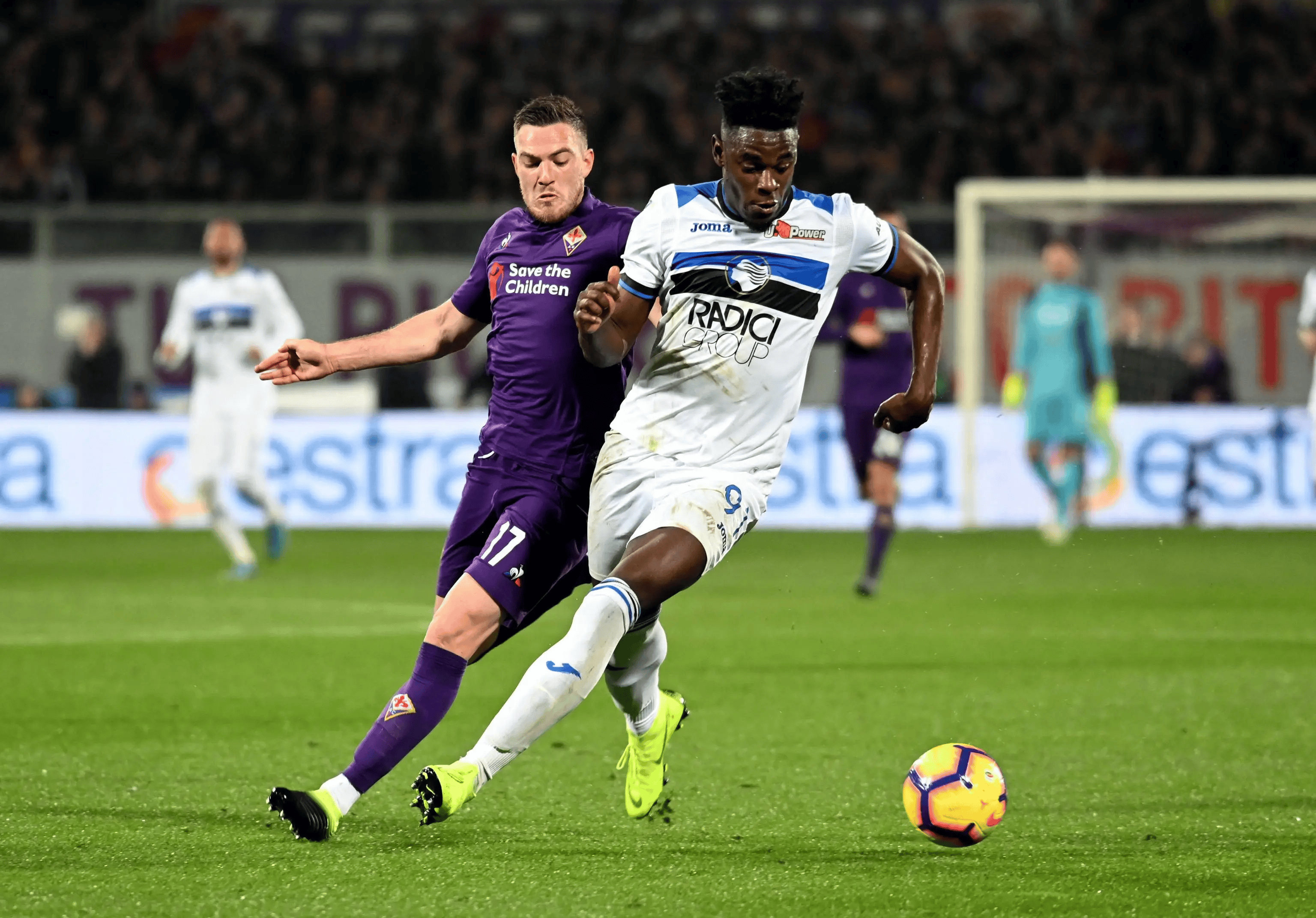 爱游戏亚洲官网-波兰队踢出高质量进攻，意大利队被逼陷入困境的简单介绍