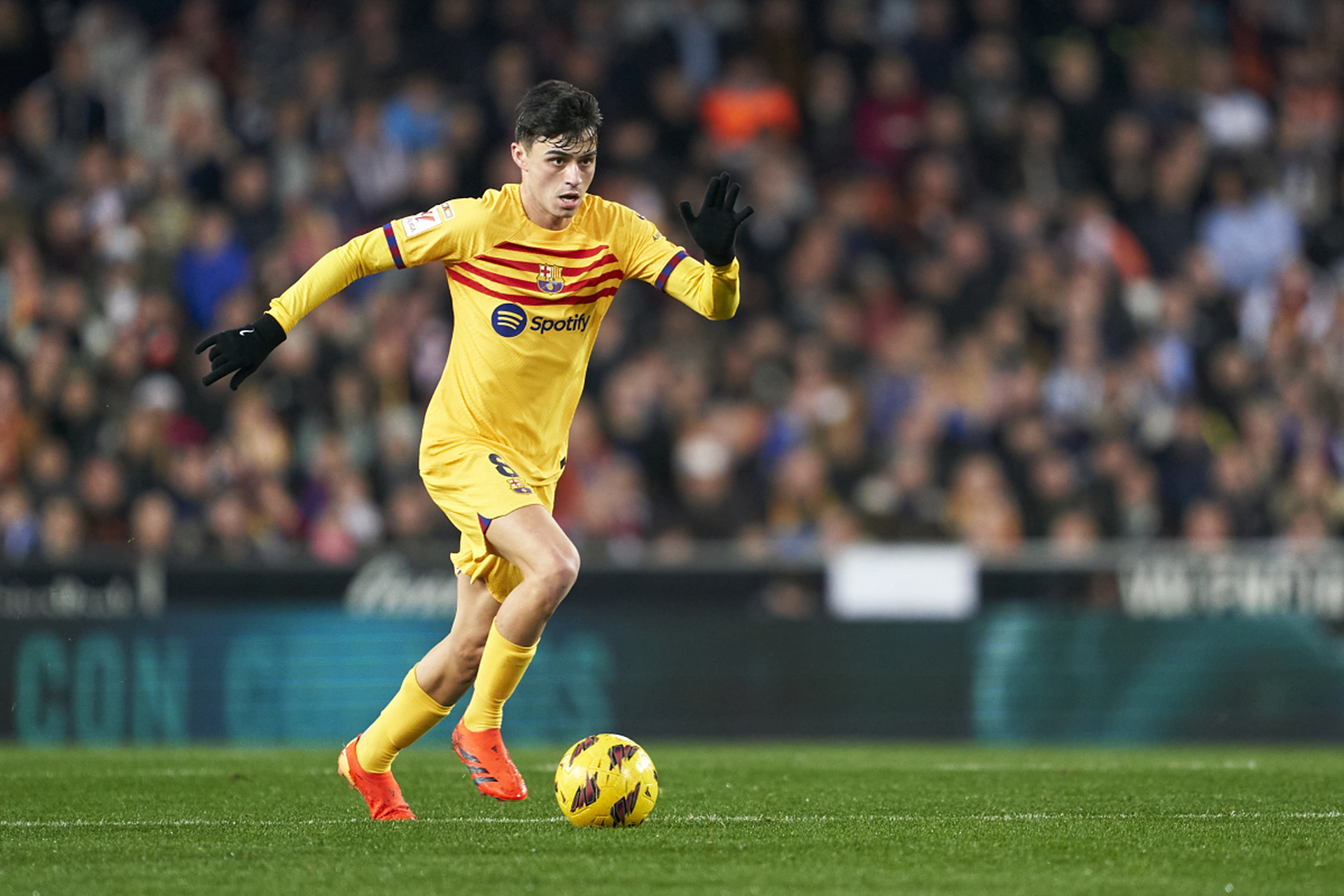 爱游戏-瓦伦西亚防守坚固，战平劲旅