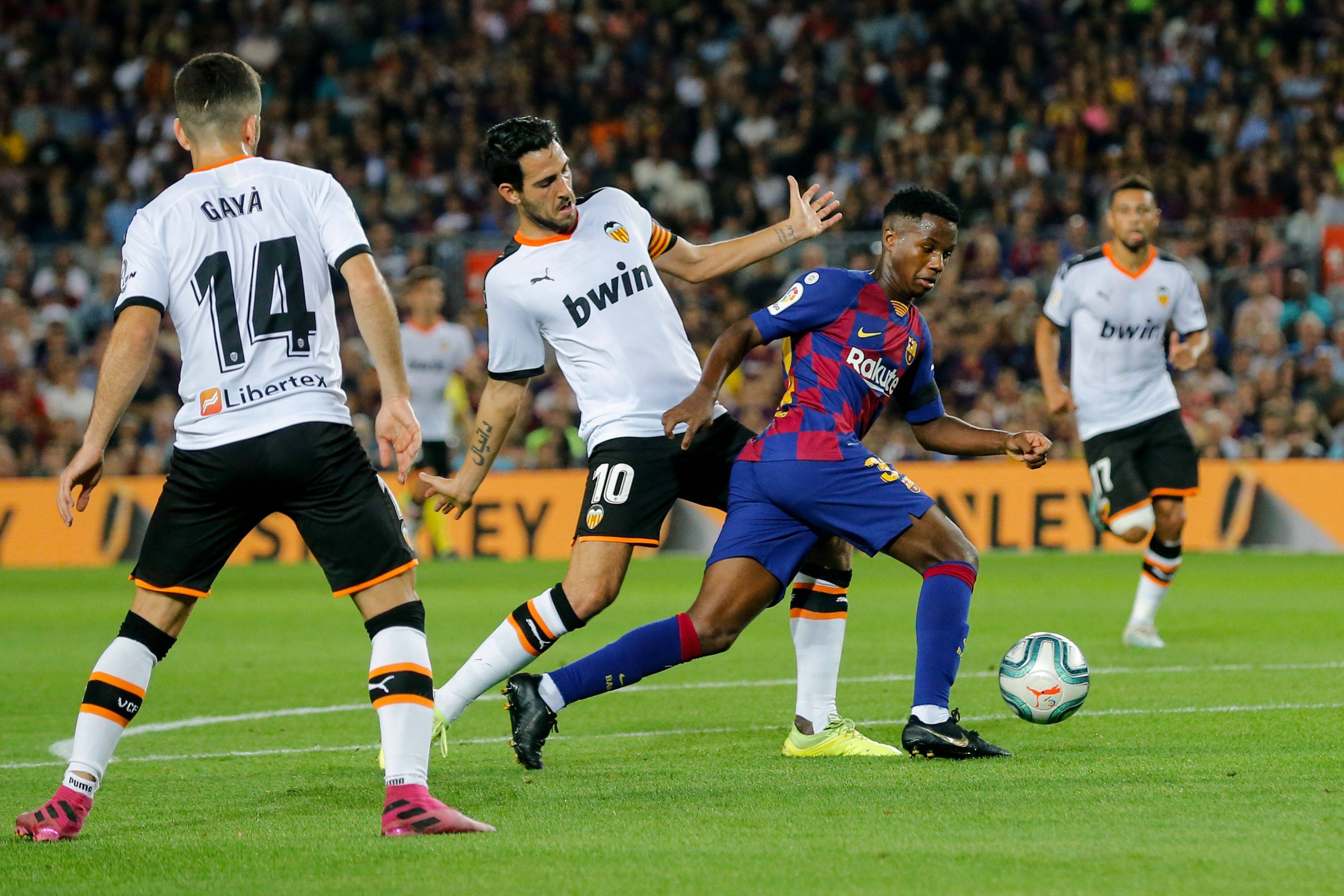 爱游戏app下载-精彩纷呈：国际足坛热门赛事火热进行