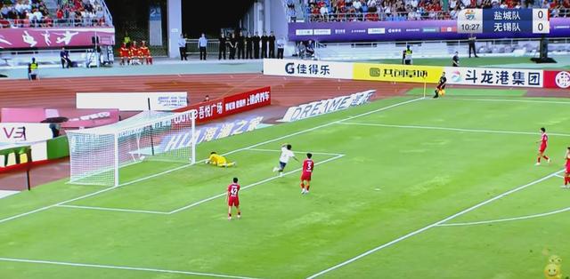 包含精彩对决即将上演：国际足坛激烈角逐热力开赛的词条