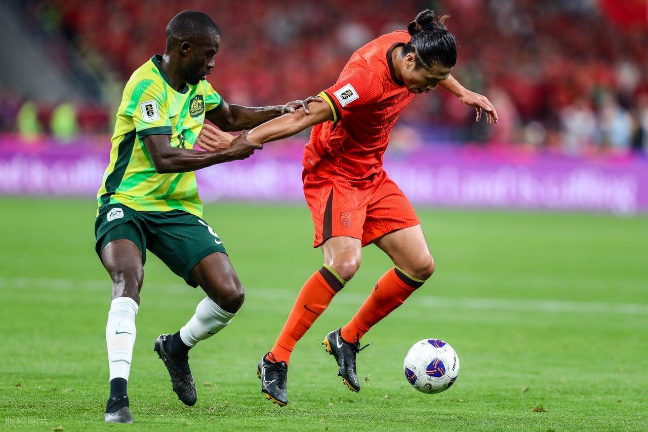 精彩绝伦的对决，全球球迷热切期待的简单介绍