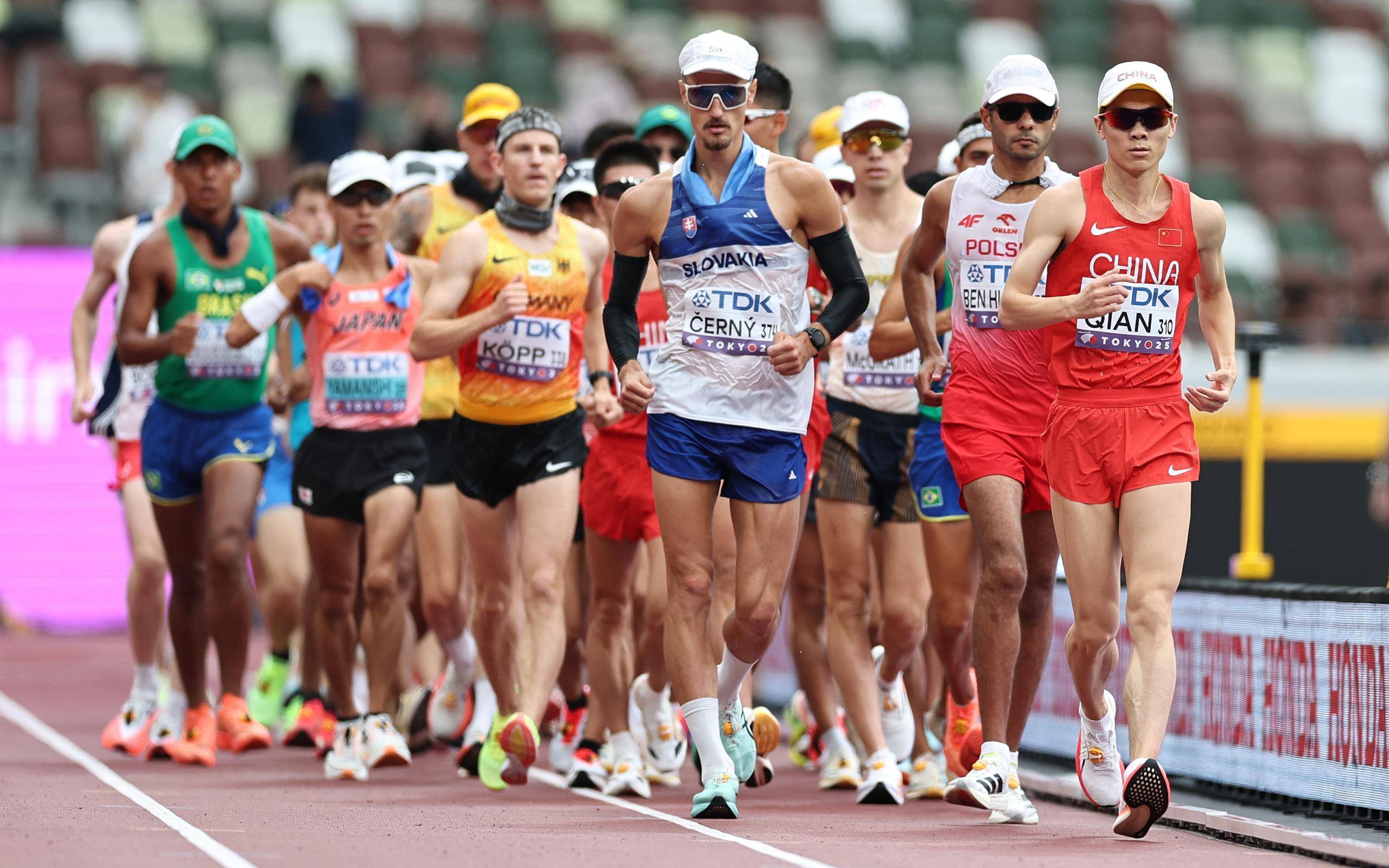 爱游戏官网-田径比赛中悉尼选手夺得银牌